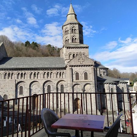 Hotel Restaurant Notre Dame Orcival Exterior foto