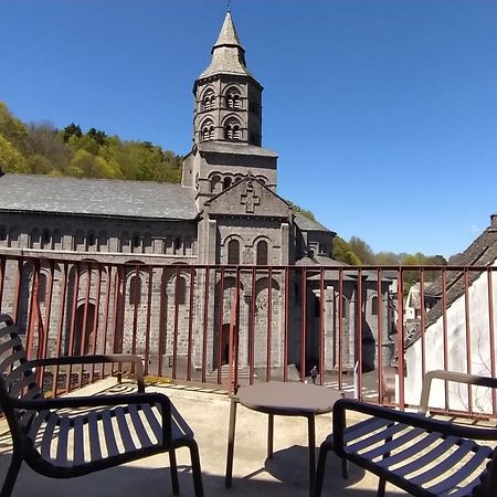 Hotel Restaurant Notre Dame Orcival Exterior foto