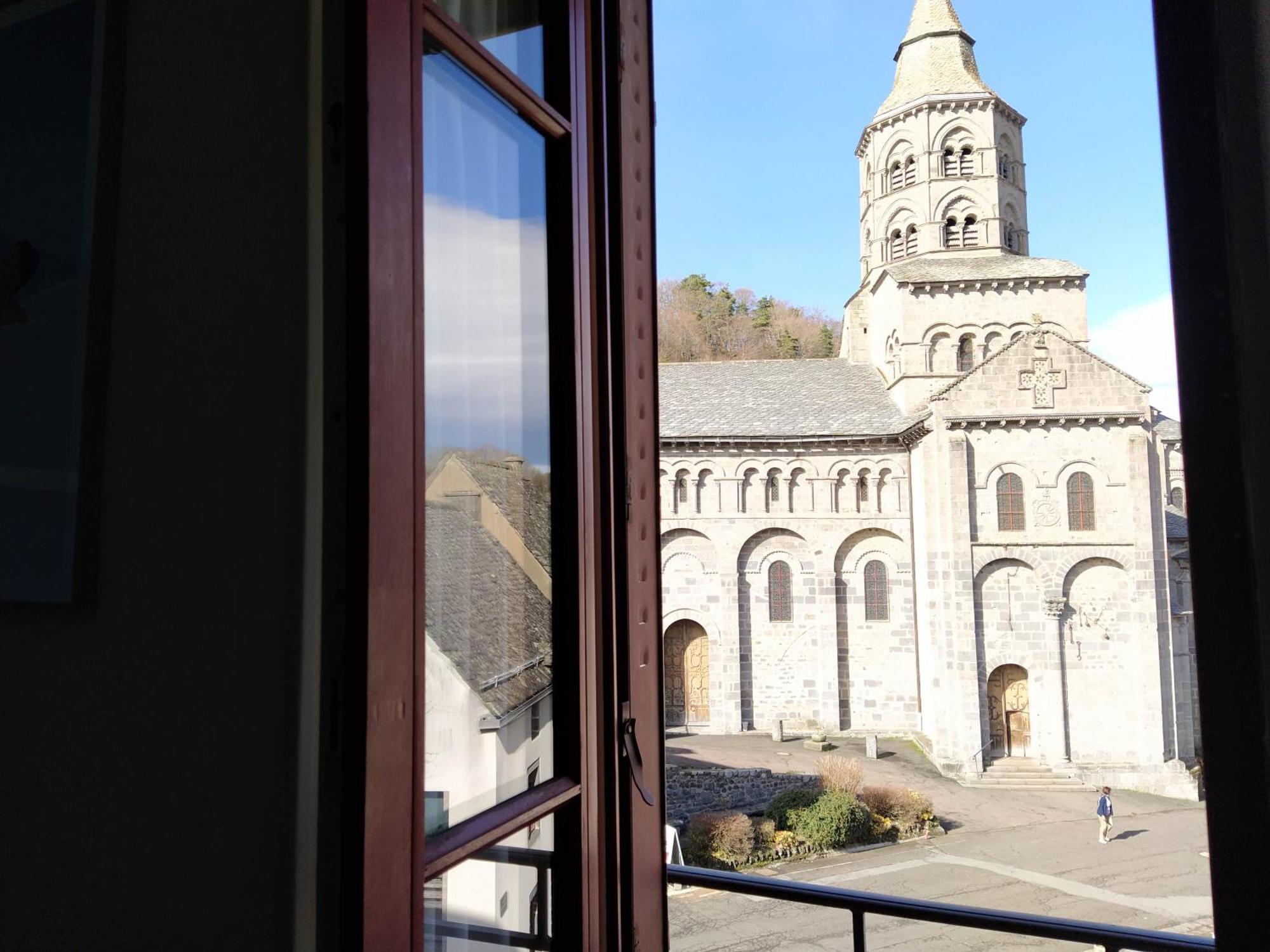 Hotel Restaurant Notre Dame Orcival Exterior foto