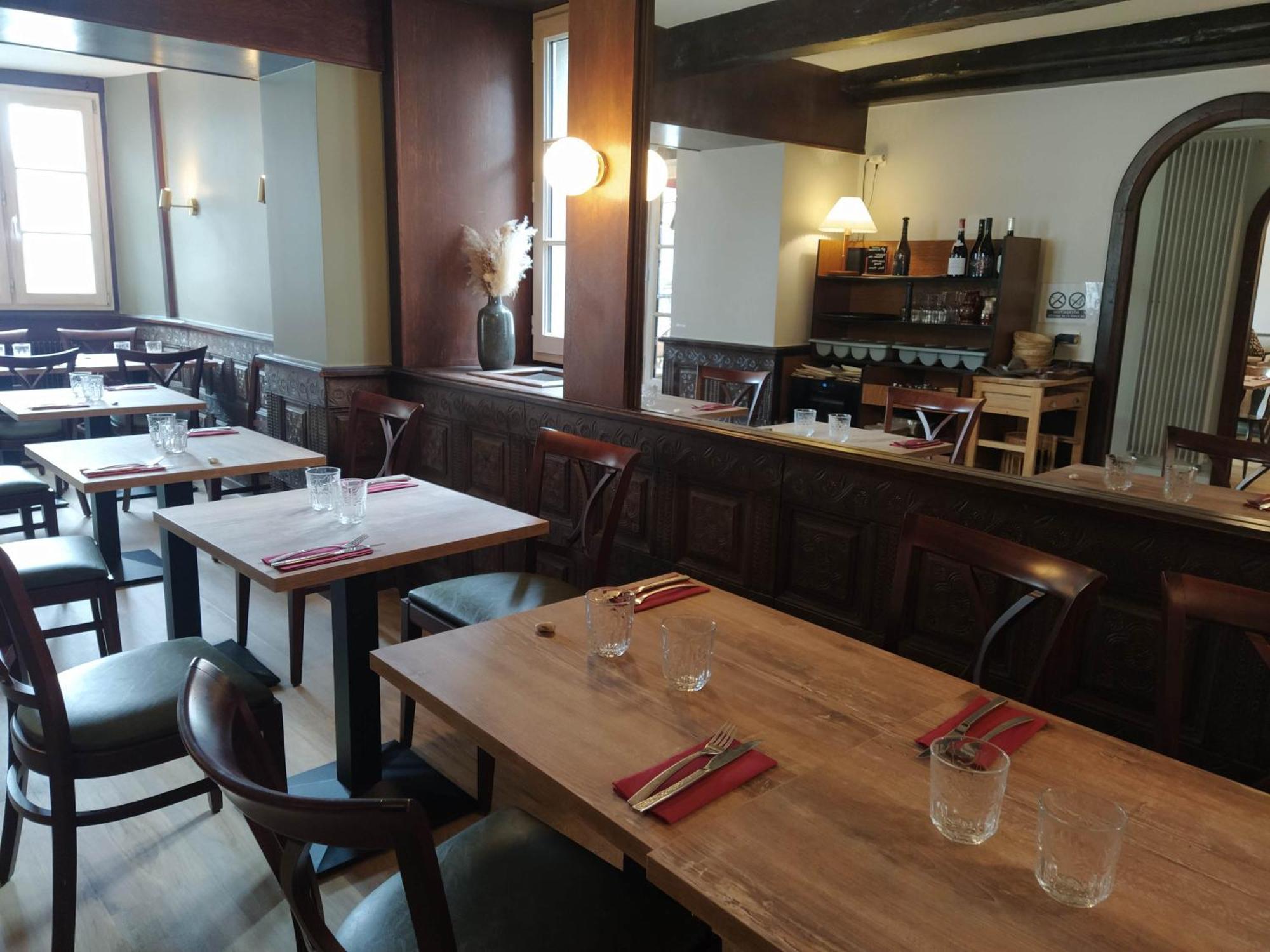 Hotel Restaurant Notre Dame Orcival Exterior foto